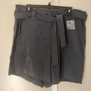 Nine West Charcoal Belted Shorts